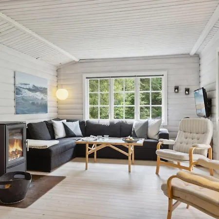 Holiday home Luci - 950m From The Sea By Interhome Hojby